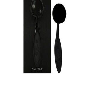 Artis Elite Oval 7 Brush in Black